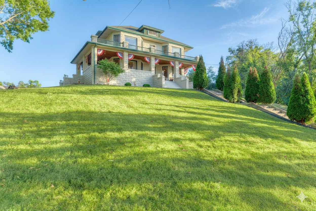 Willow Springs, Illinois, 60480, United States, 6 Bedrooms Bedrooms, ,3 BathroomsBathrooms,Residential,For Sale,1961298