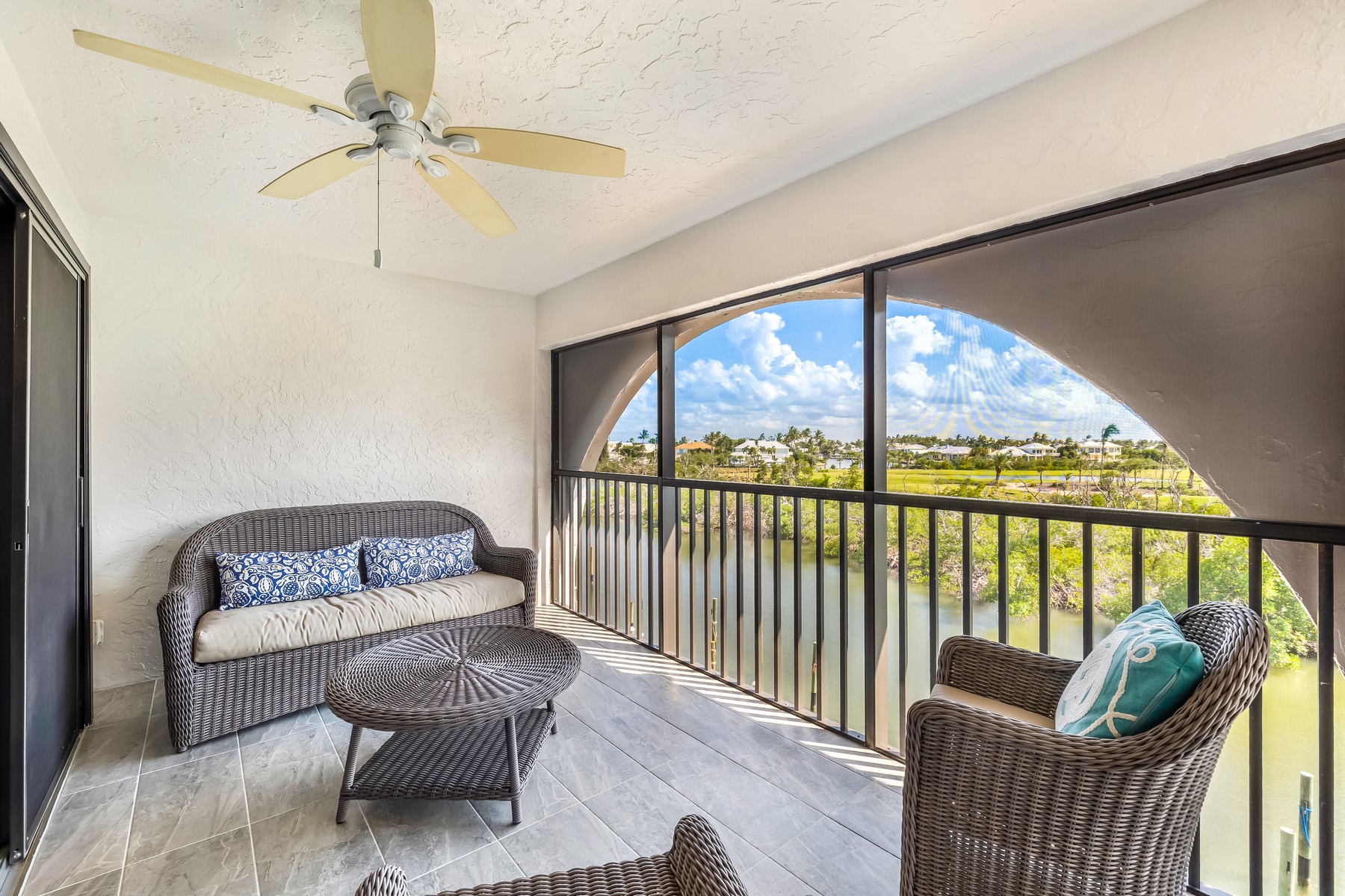  950 Palm Avenue Unit #304 - 物件實景