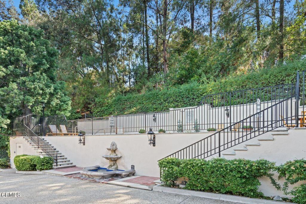 Pasadena, California, 91105, United States, 3 Bedrooms Bedrooms, ,2 BathroomsBathrooms,Residential,For Sale,1941777