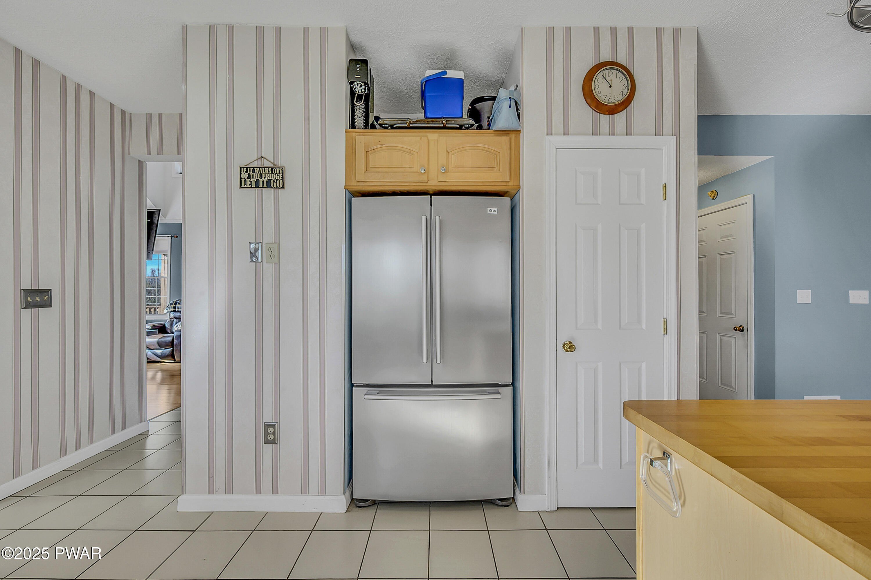 Moscow, Pennsylvania, 18444, United States, 4 Bedrooms Bedrooms, ,3 BathroomsBathrooms,Residential,For Sale,1987034