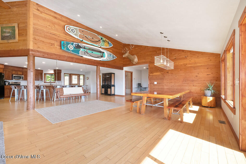 Priest River, Idaho, 83856, United States, 5 Bedrooms Bedrooms, ,4 BathroomsBathrooms,Residential,For Sale,1770577