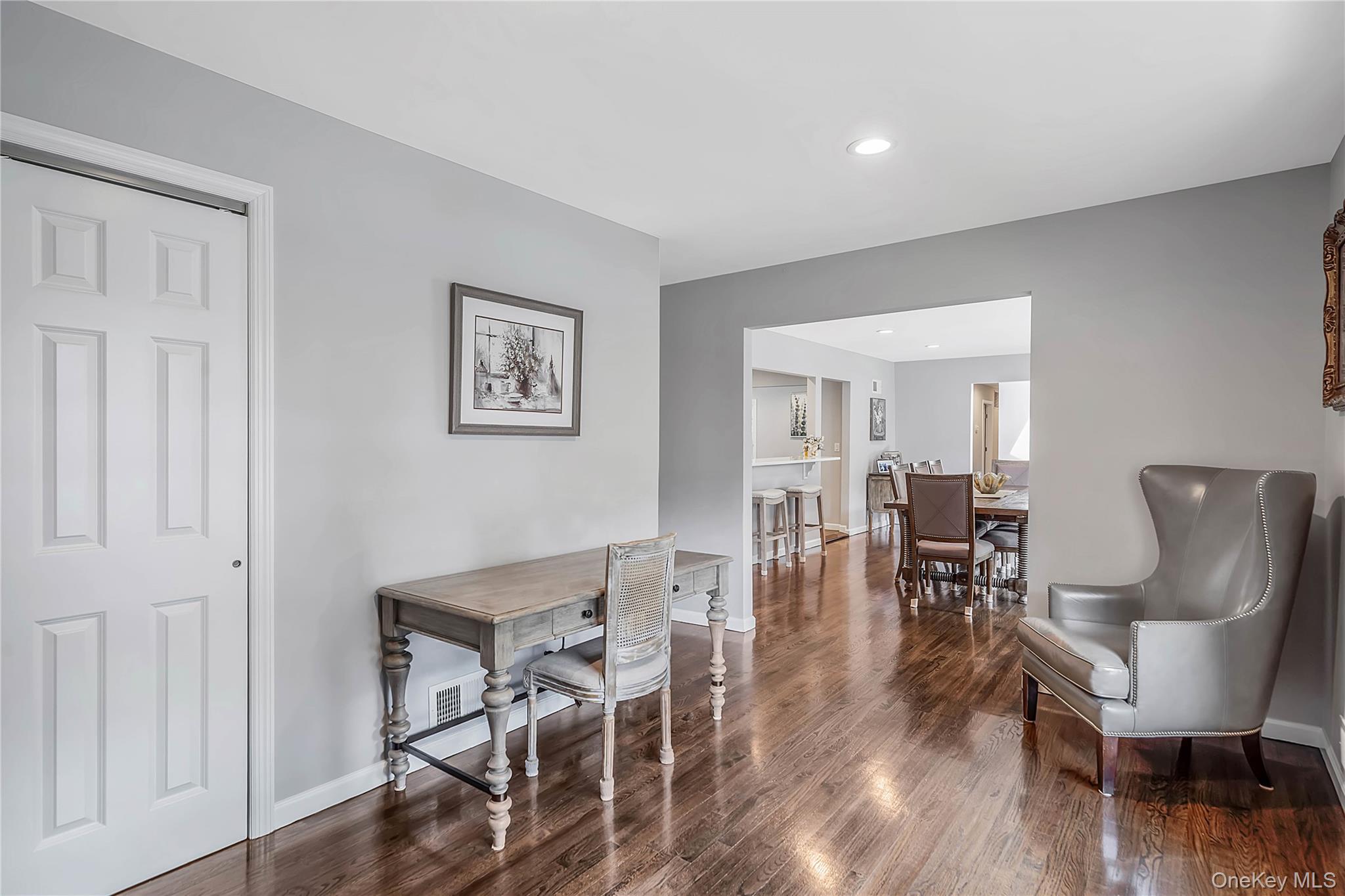  10 Williamsburg Drive, Northport, NY, 11768 - 物件實景