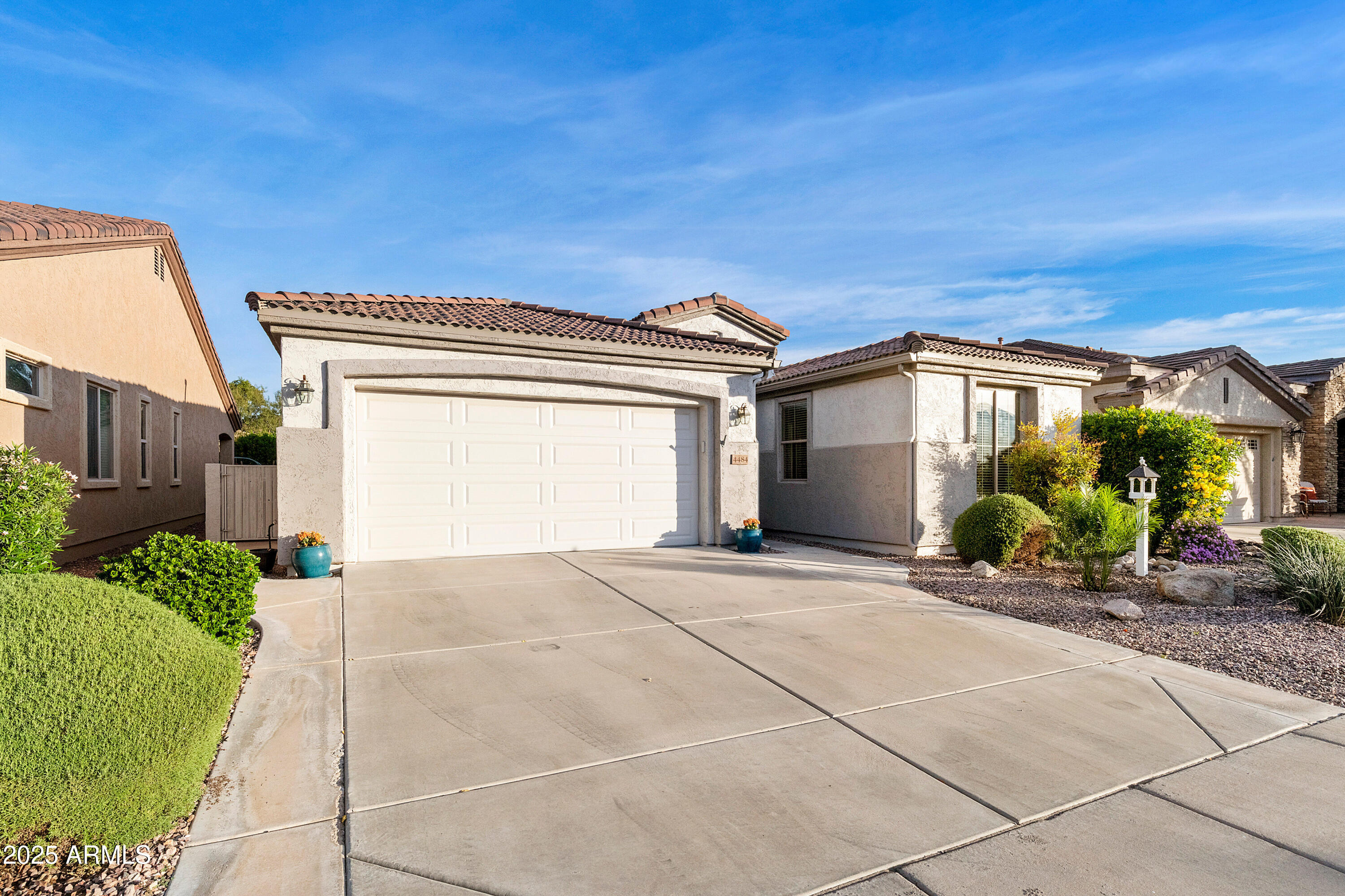 Gilbert, Arizona, 85298, United States, 2 Bedrooms Bedrooms, ,2 BathroomsBathrooms,Residential,For Sale,1994328