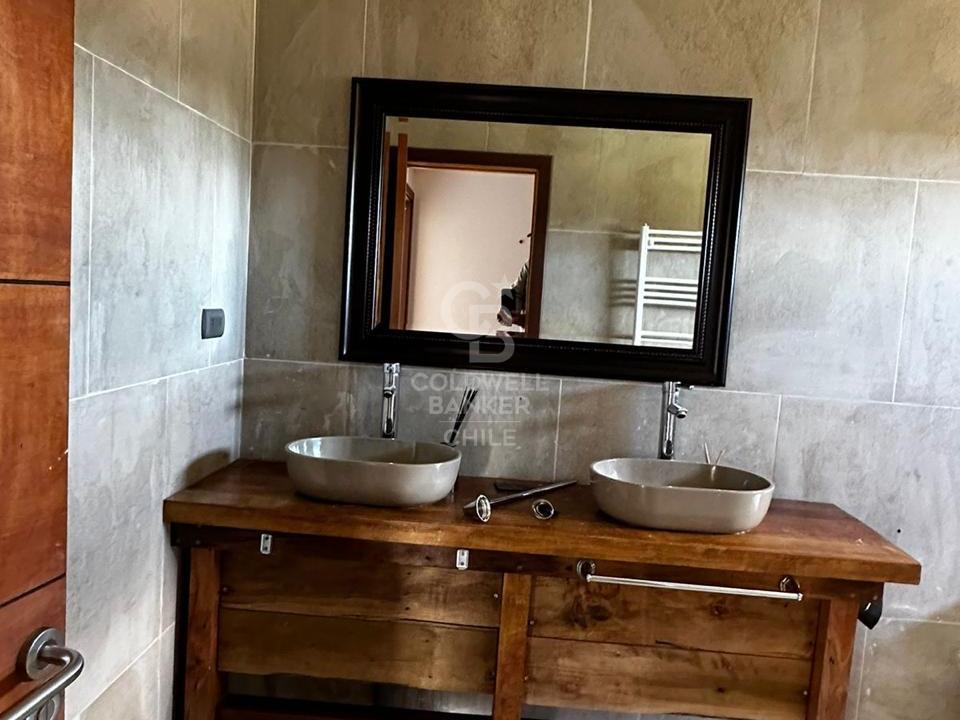 Puerto Varas, Chile, 5 Bedrooms Bedrooms, ,4 BathroomsBathrooms,Residential,For Sale,1962371