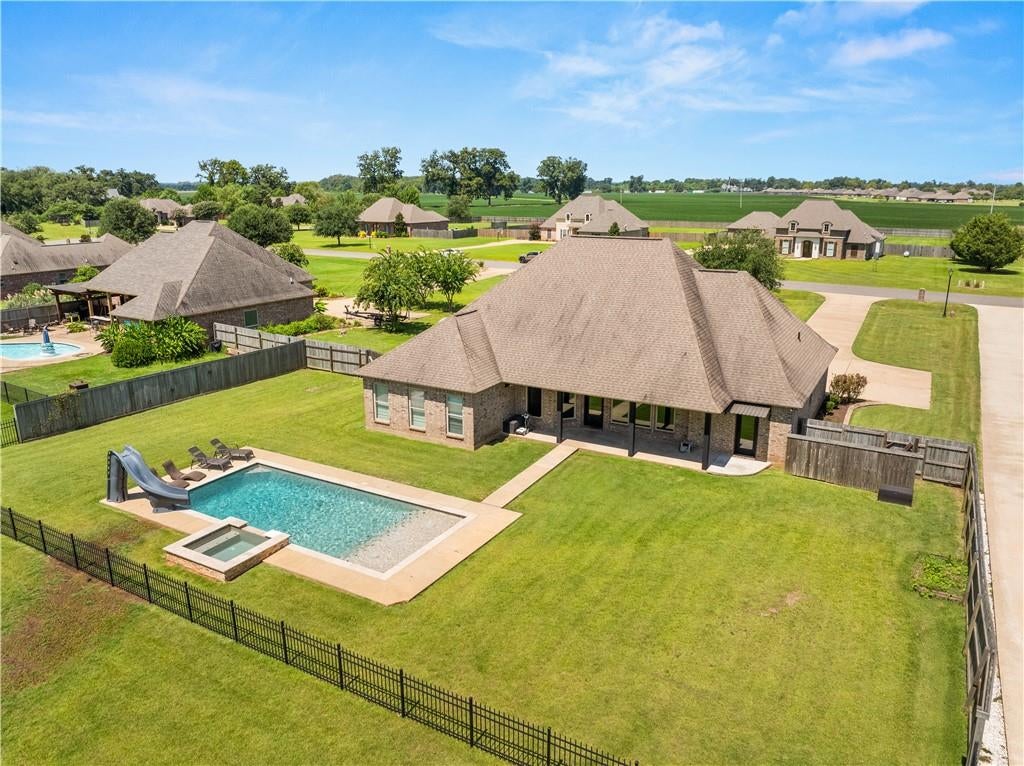 Natchitoches, Louisiana, 71457, United States, 4 Bedrooms Bedrooms, ,3 BathroomsBathrooms,Residential,For Sale,1974090