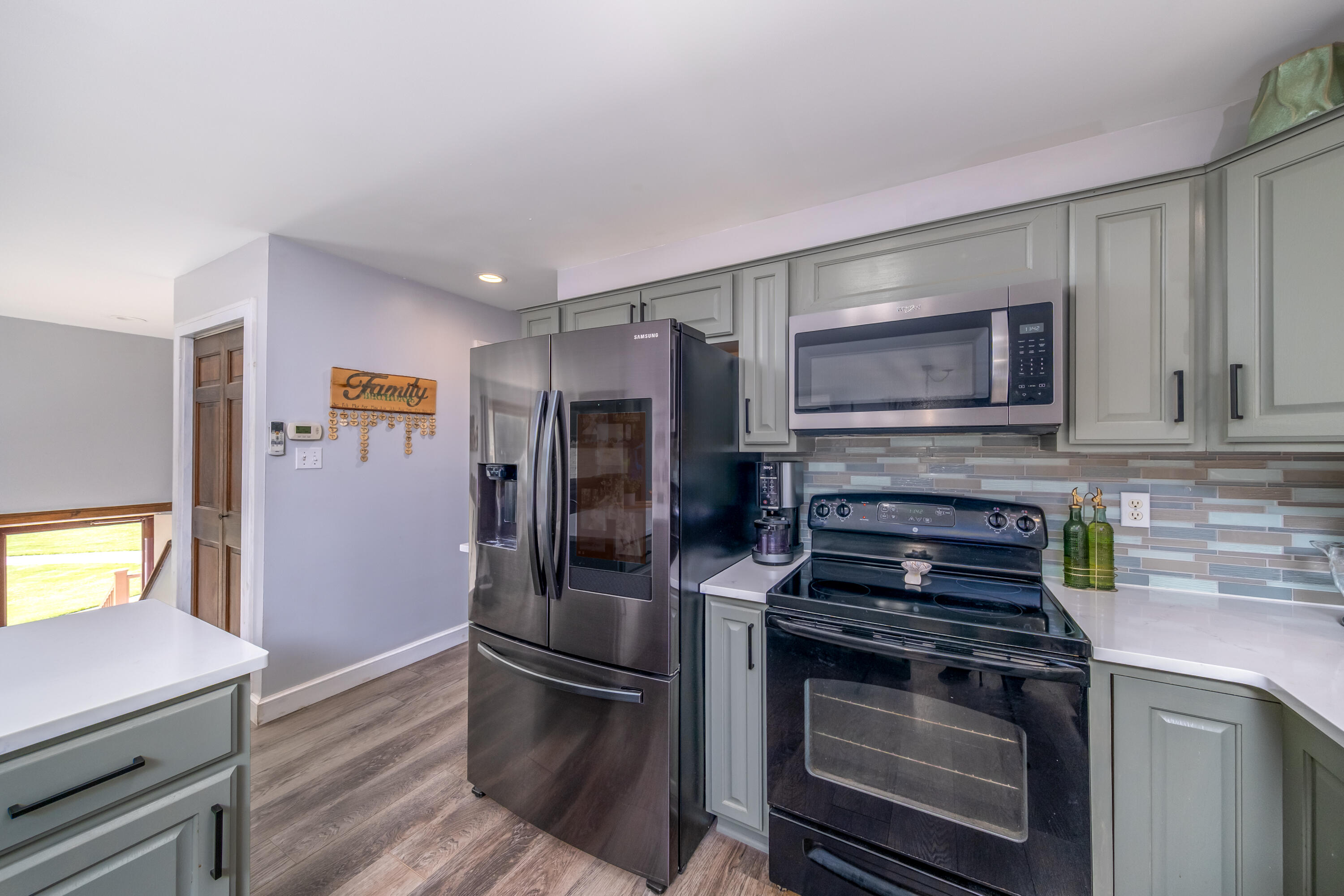 Big Rapids, Michigan, 49307, United States, 3 Bedrooms Bedrooms, ,2 BathroomsBathrooms,Residential,For Sale,1951282