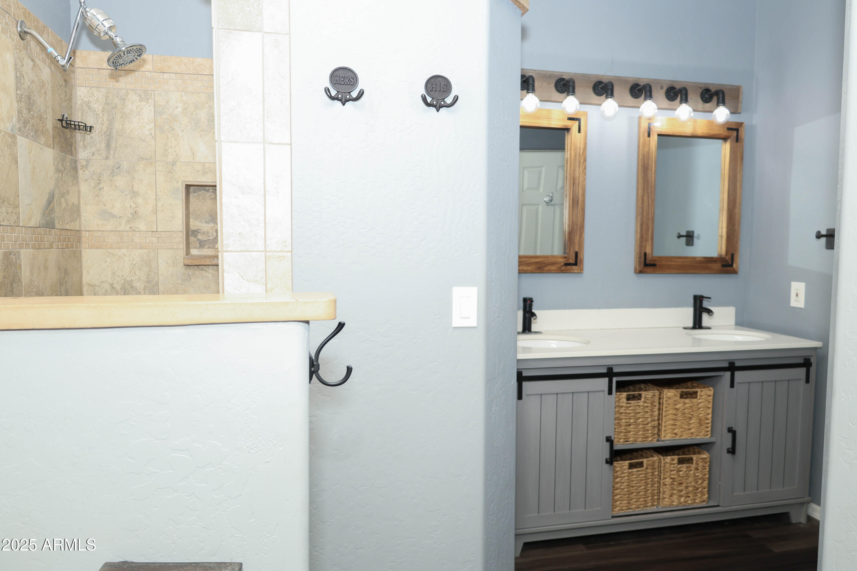 Clarkdale, Arizona, 86324, United States, 4 Bedrooms Bedrooms, ,Residential,For Sale,1902040