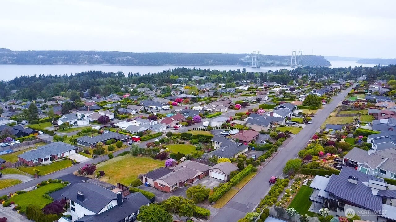 Tacoma, Washington, 98465, United States, 3 Bedrooms Bedrooms, ,2 BathroomsBathrooms,Residential,For Sale,1829131