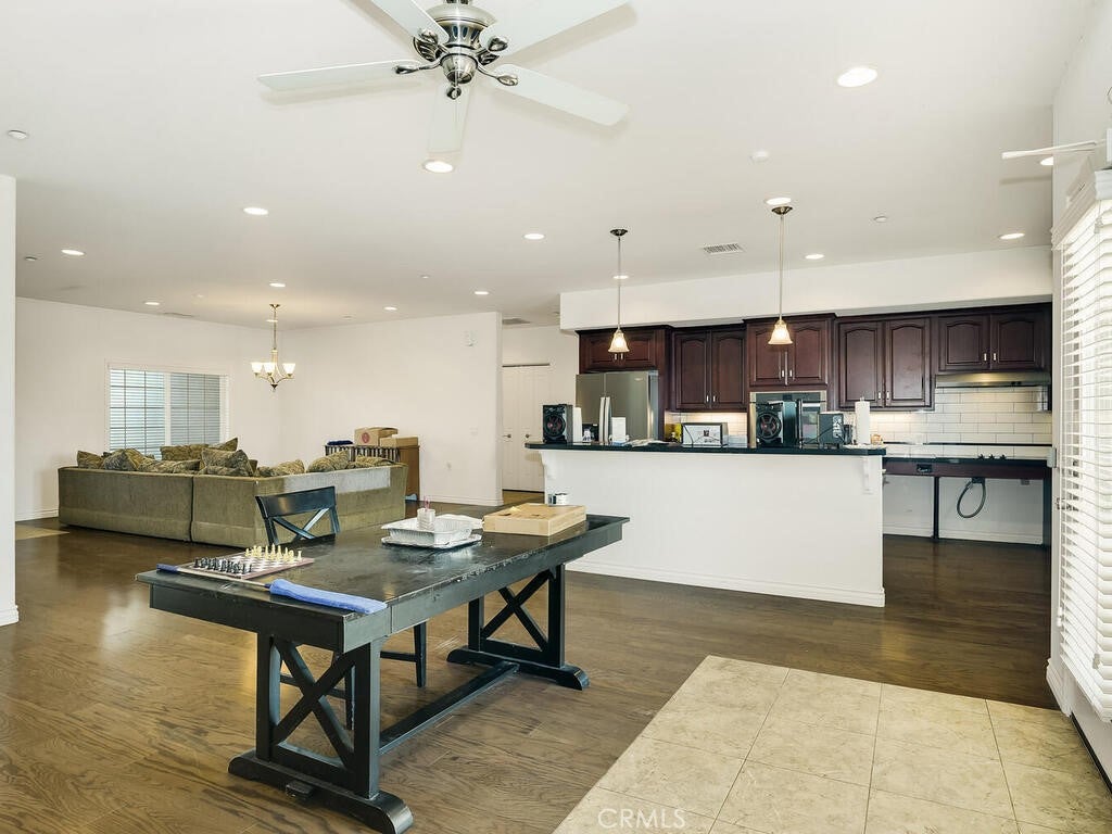 Menifee, California, 92596, United States, 4 Bedrooms Bedrooms, ,2 BathroomsBathrooms,Residential,For Sale,1989483