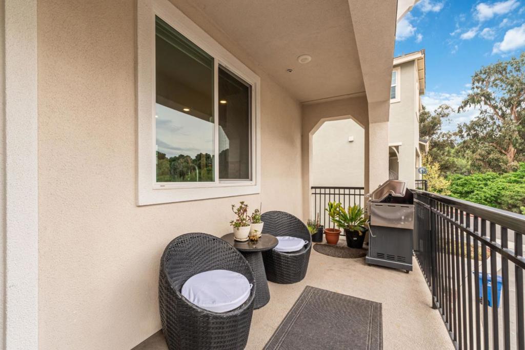 Hayward, California, 94541, United States, 3 Bedrooms Bedrooms, ,4 BathroomsBathrooms,Residential,For Sale,2032197