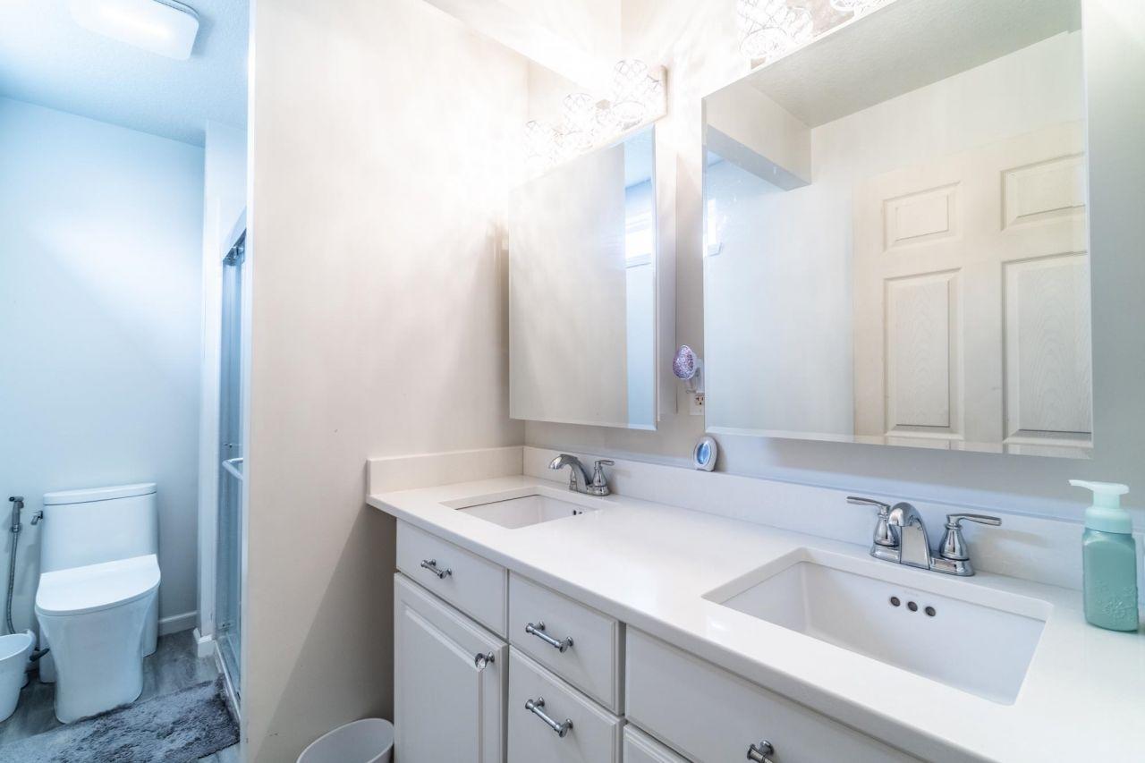 Angola, Indiana, 46703, United States, 2 Bedrooms Bedrooms, ,2 BathroomsBathrooms,Residential,For Sale,1768550