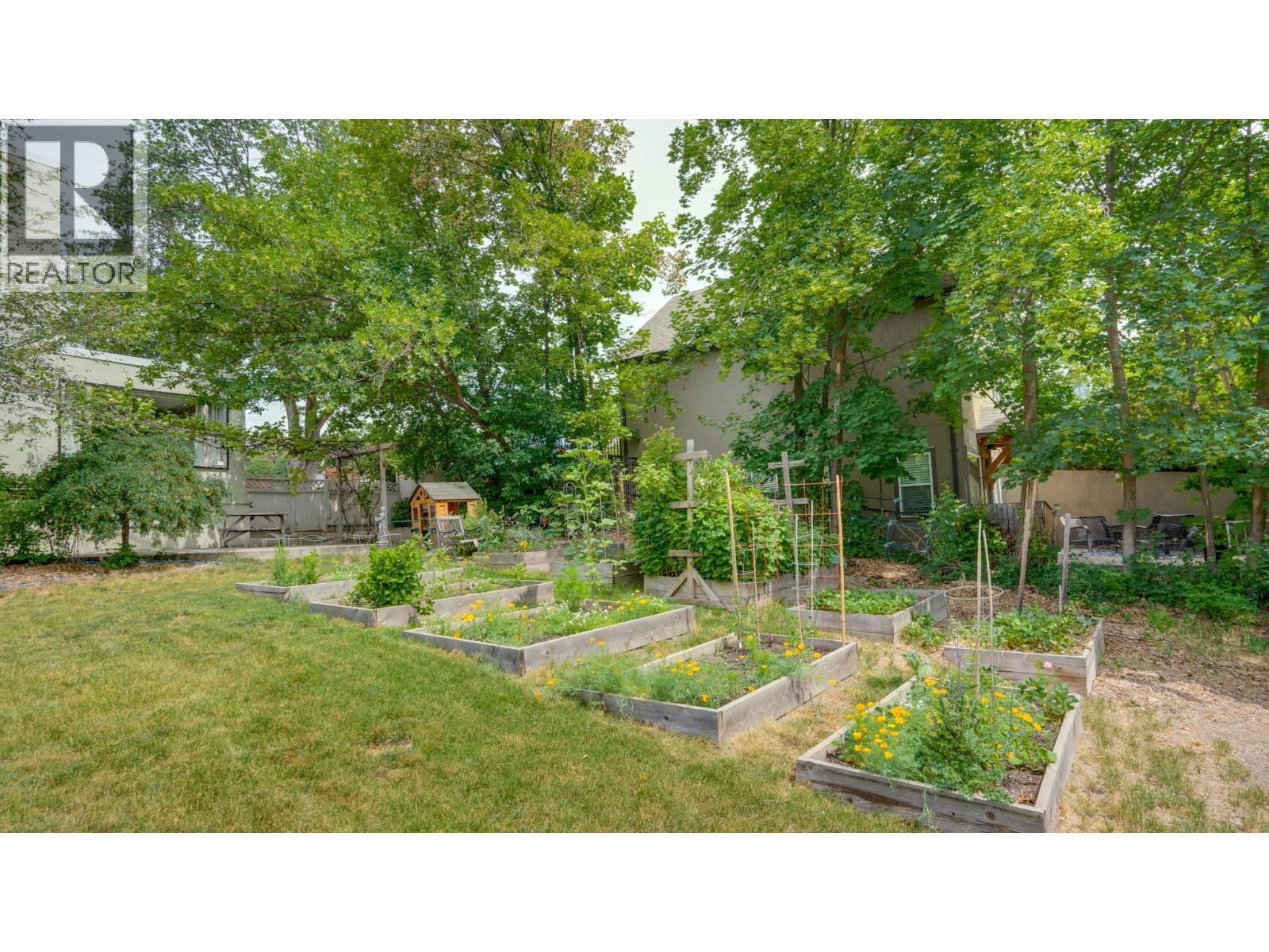 VERNON, British Columbia, V1T 1J7, CA, 5 Bedrooms Bedrooms, ,2 BathroomsBathrooms,Residential,For Sale,1917504