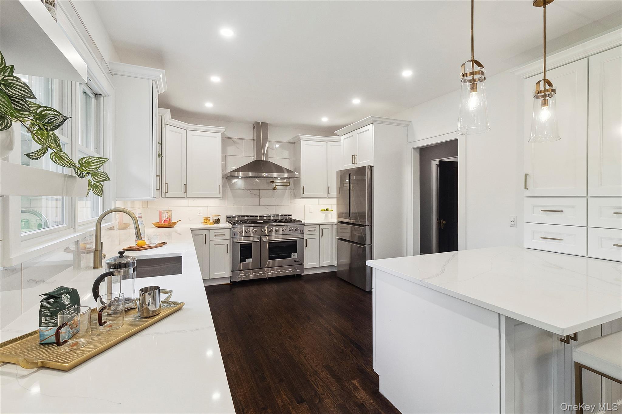 Katonah, New York, 10536, United States, 5 Bedrooms Bedrooms, ,5 BathroomsBathrooms,Residential,For Sale,1942230