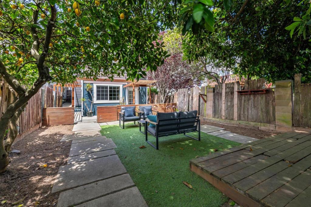San Francisco, California, 94134, United States, 3 Bedrooms Bedrooms, ,2 BathroomsBathrooms,Residential,For Sale,1943072