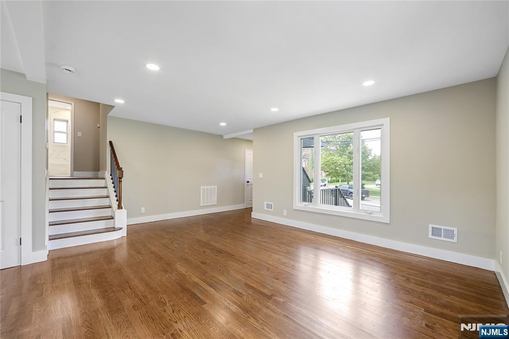 Dumont, New Jersey, 07628, United States, 4 Bedrooms Bedrooms, ,3 BathroomsBathrooms,Residential,For Sale,1906852