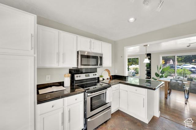 Salt Lake City, Utah, 84108, United States, 3 Bedrooms Bedrooms, ,2 BathroomsBathrooms,Residential,For Sale,1923079