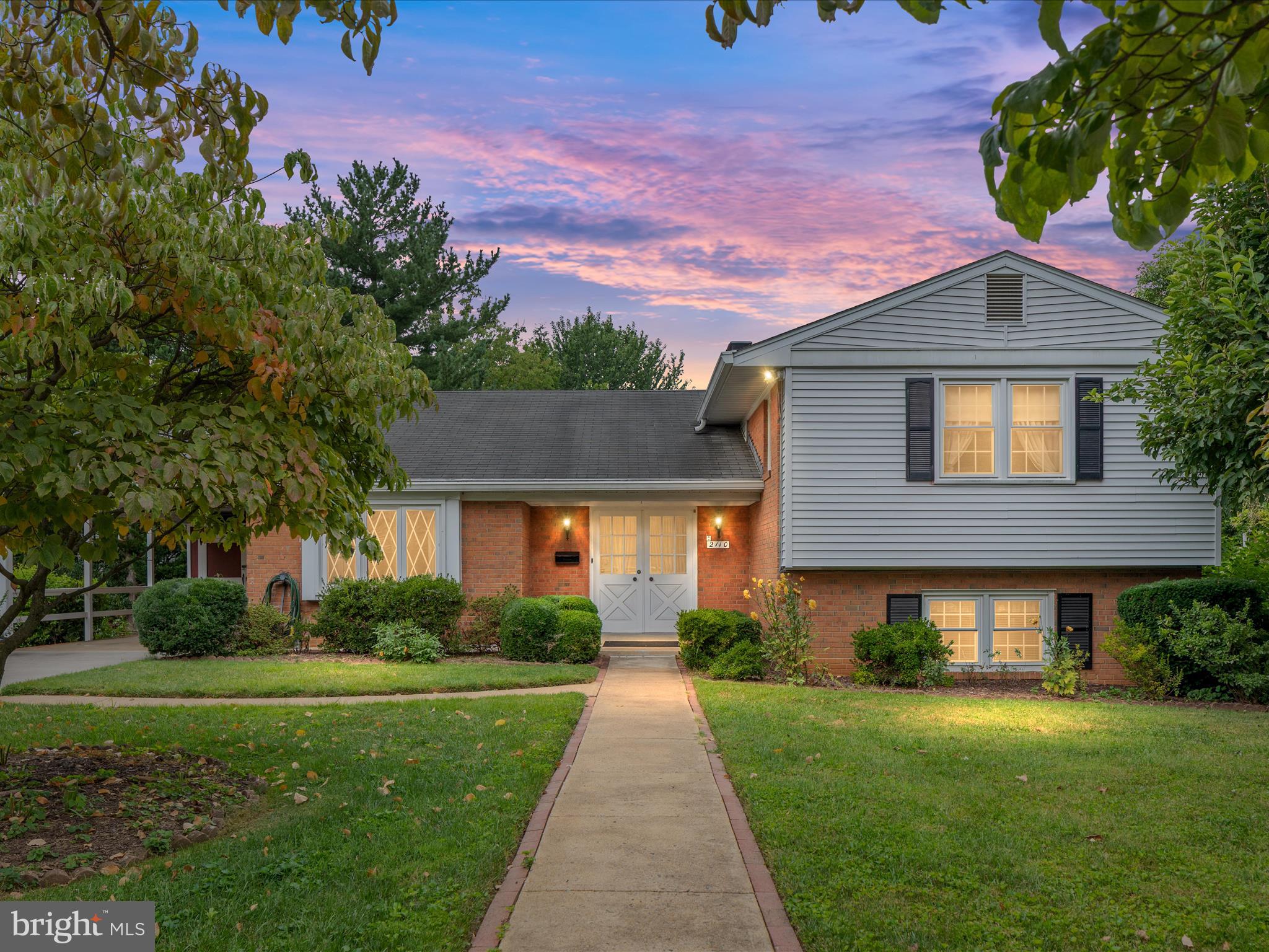Falls Church, Virginia, 22043, United States, ,Residential,For Sale,1914114