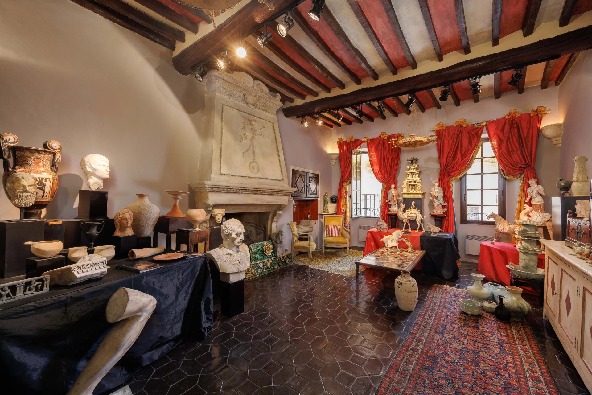 Saint-Paul-de-Vence, Provence-Alpes-Côte d’Azur, 06570, FR, 2 Bedrooms Bedrooms, ,Residential,For Sale,1826709