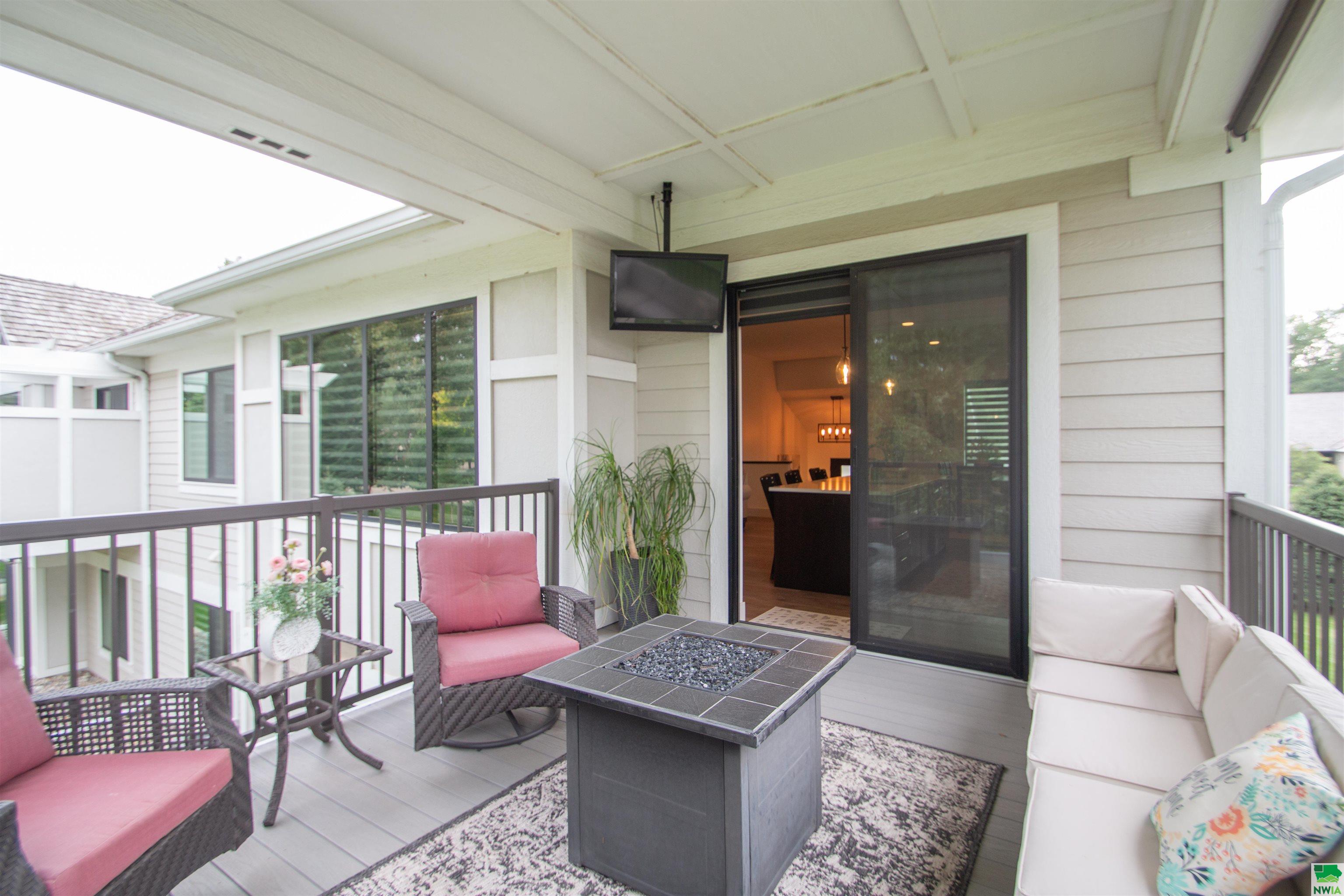 Dakota Dunes, South Dakota, 57049, United States, 3 Bedrooms Bedrooms, ,3 BathroomsBathrooms,Residential,For Sale,1984312