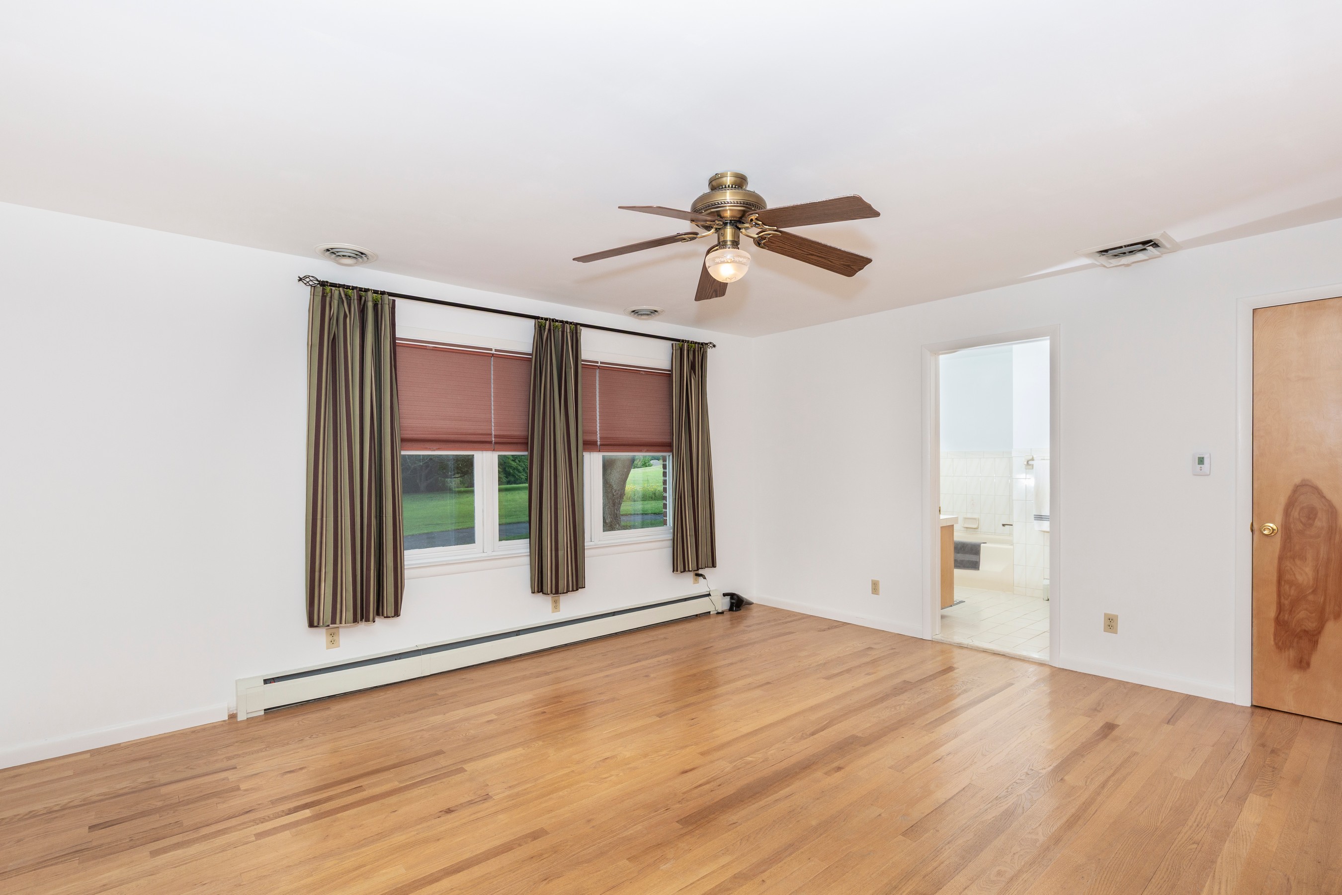  NONE AVAILABLE - 物件實景