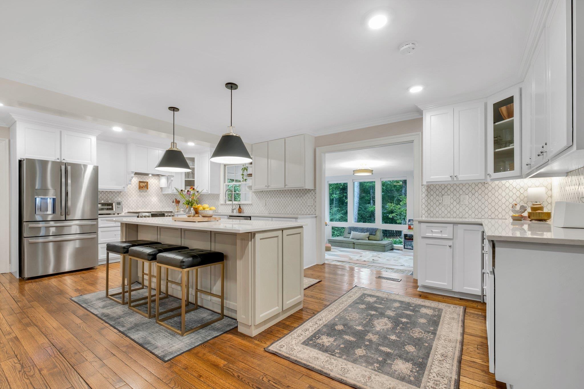 Tallahassee, Florida, 32308, United States, 4 Bedrooms Bedrooms, ,3 BathroomsBathrooms,Residential,For Sale,1837080