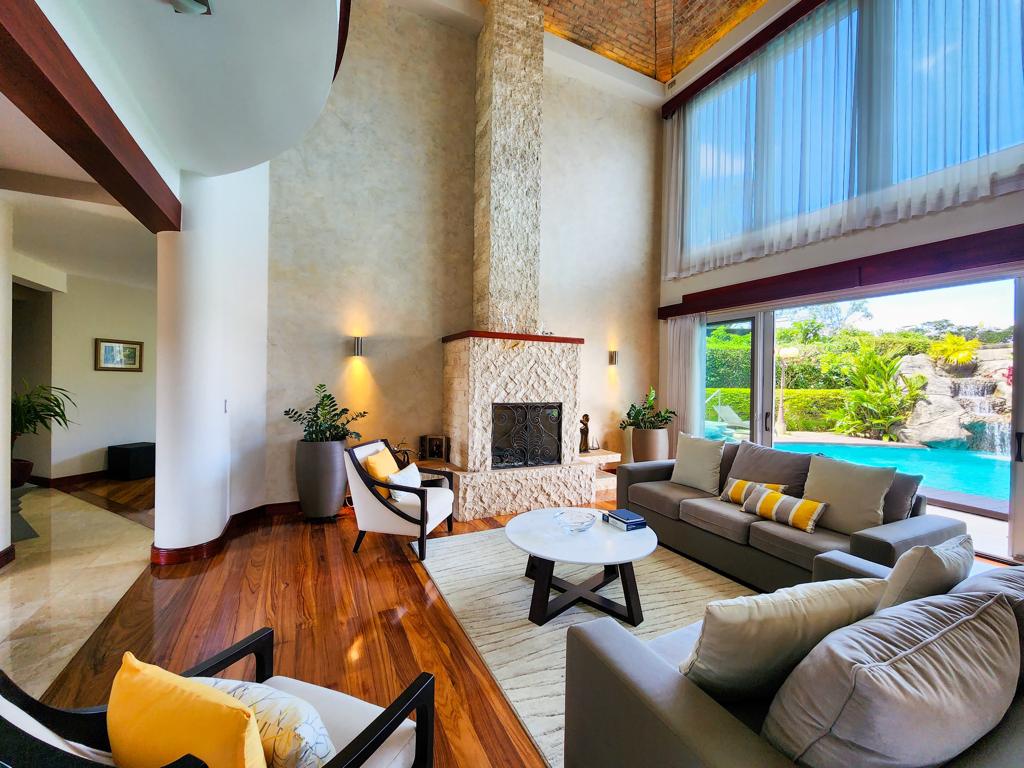 Curridabat, Curridabat, San Jose, CR, 6 Bedrooms Bedrooms, ,7 BathroomsBathrooms,Residential,For Sale,Curridabat,1587516