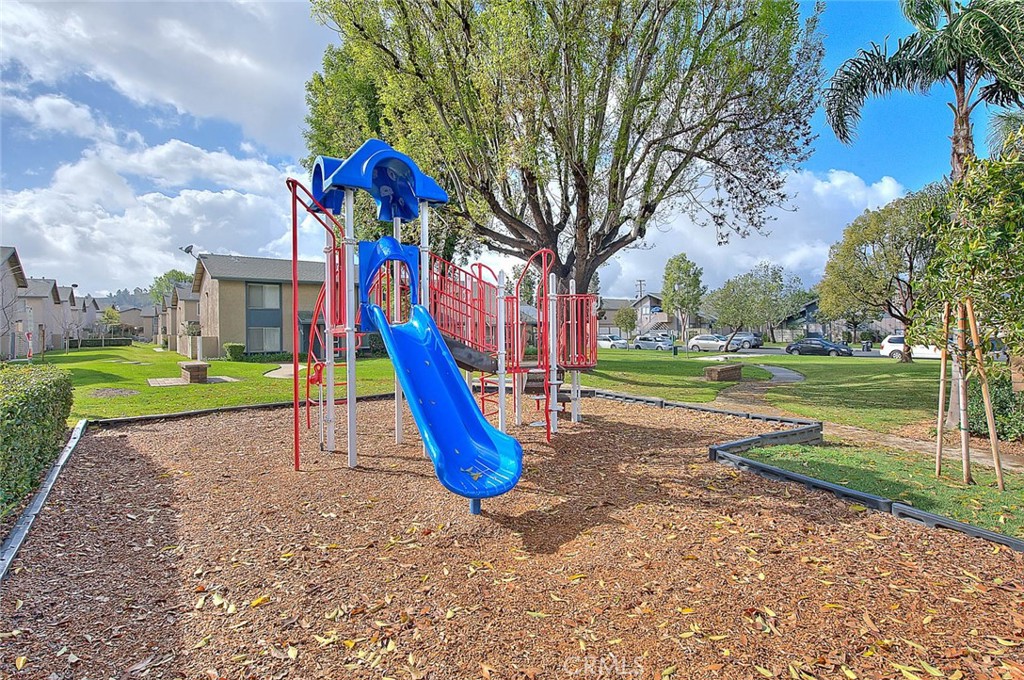 Diamond Bar, California, 91789, United States, 2 Bedrooms Bedrooms, ,1 BathroomBathrooms,Residential,For Sale,1878966