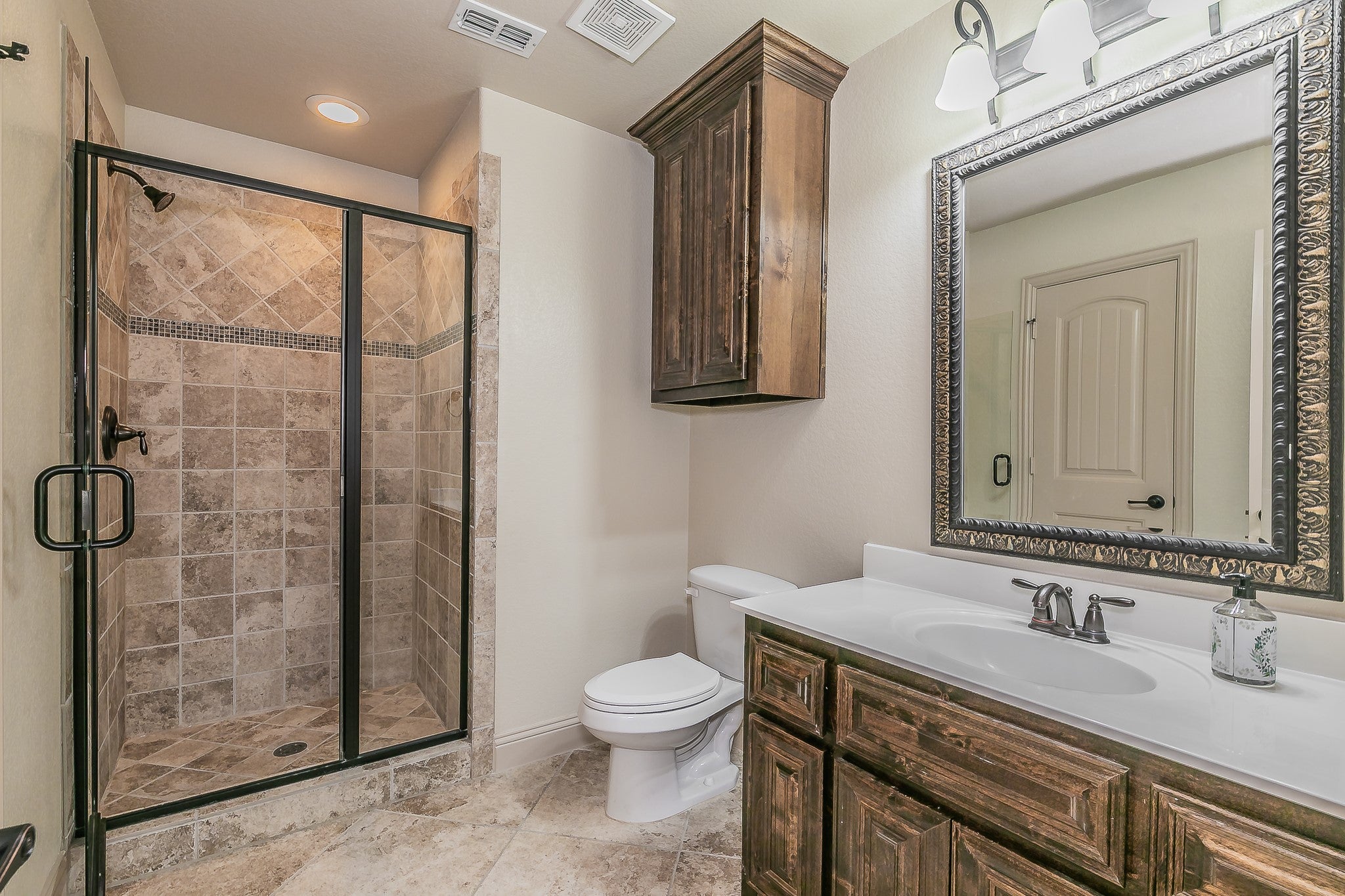 Fort Worth, Texas, 76179, United States, 5 Bedrooms Bedrooms, ,3 BathroomsBathrooms,Residential,For Sale,1980950