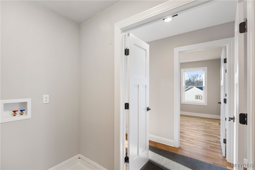 Lewiston, New York, 14174, United States, 3 Bedrooms Bedrooms, ,3 BathroomsBathrooms,Residential,For Sale,1973853