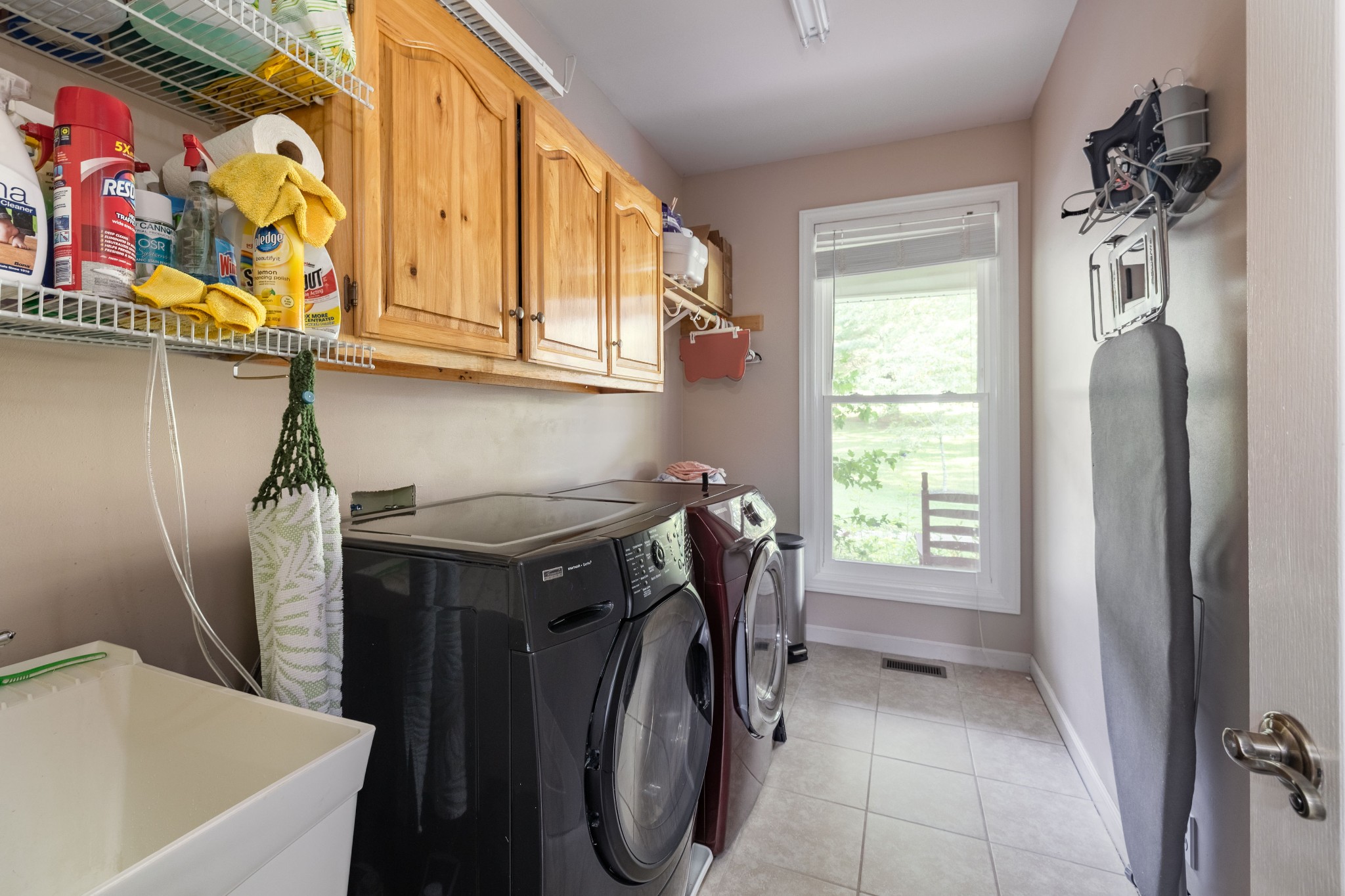 Franklin, Tennessee, 37064, United States, 4 Bedrooms Bedrooms, ,3 BathroomsBathrooms,Residential,For Sale,1855995