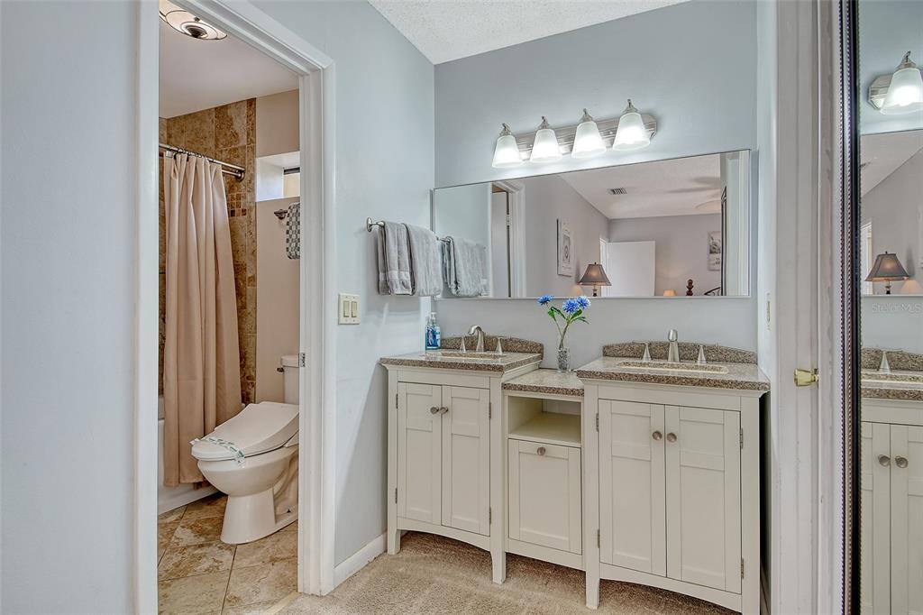 Sarasota, Florida, 34242, United States, 2 Bedrooms Bedrooms, ,3 BathroomsBathrooms,Residential,For Sale,1999014