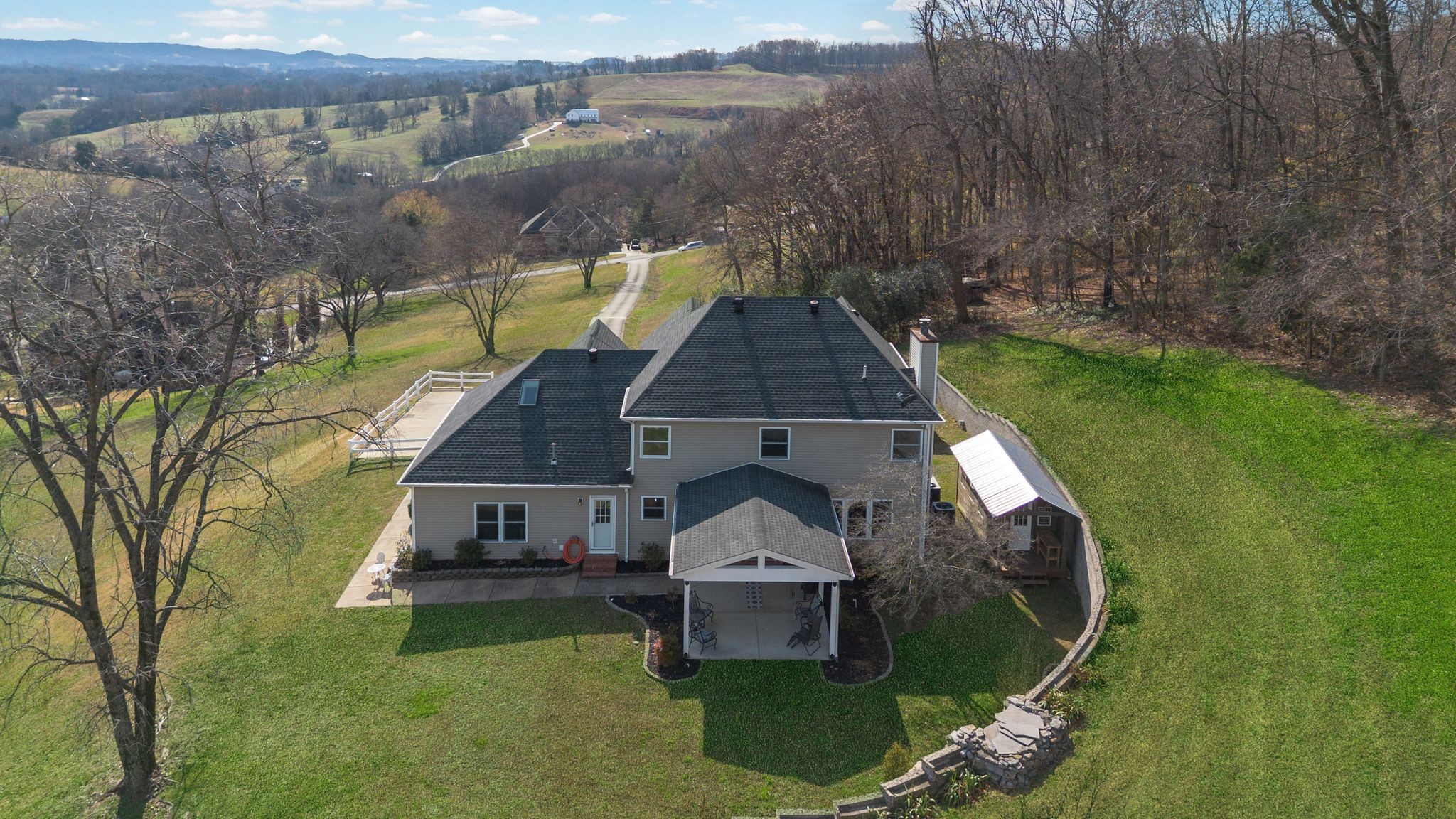 Lewisburg, Tennessee, 37091, United States, 4 Bedrooms Bedrooms, ,3 BathroomsBathrooms,Residential,For Sale,1999662