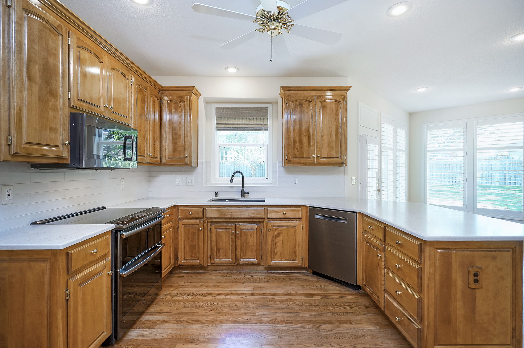  15223 Woodson Lane, Overland Park, KS 66223 - 物件實景