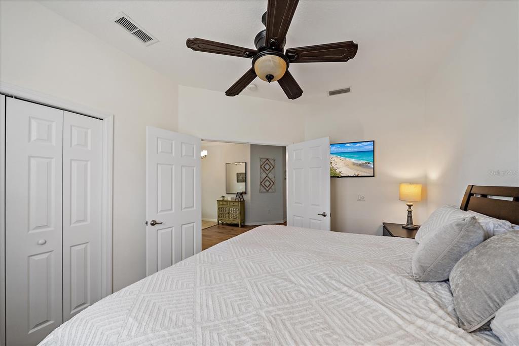 Bradenton, Florida, 34212, United States, 3 Bedrooms Bedrooms, ,2 BathroomsBathrooms,Residential,For Sale,1927218