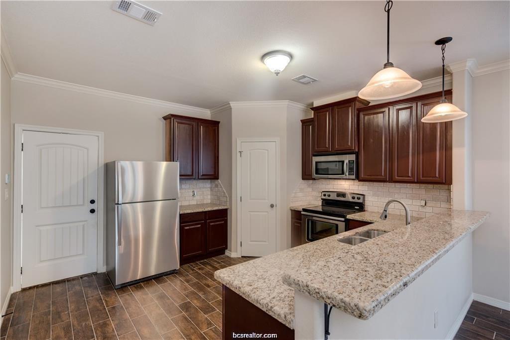 College Station, Texas, 77840, United States, ,Residential,For Sale,1982190
