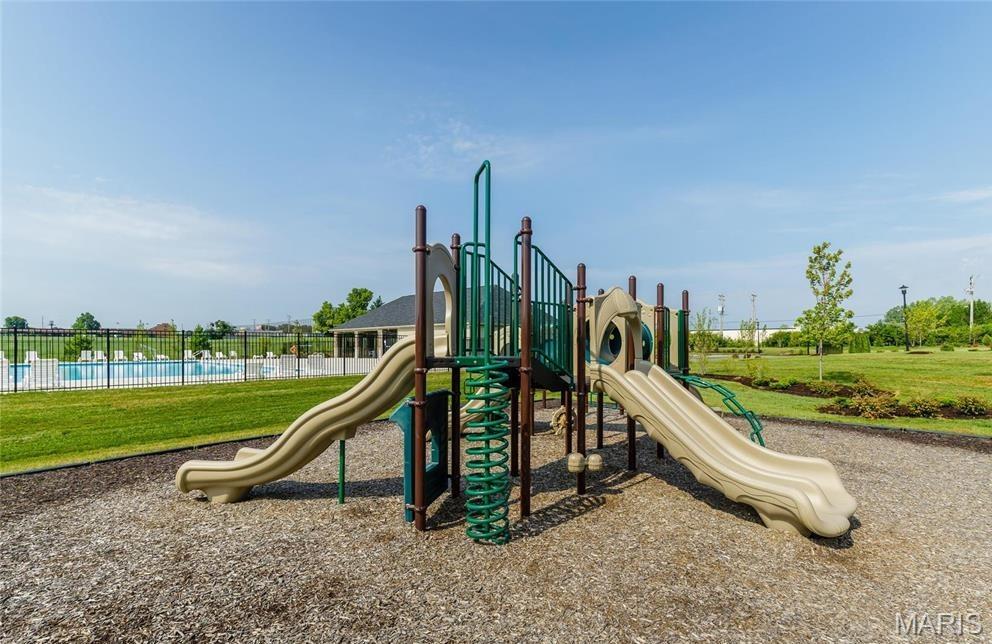 St Charles, Missouri, 63301, United States, 4 Bedrooms Bedrooms, ,3 BathroomsBathrooms,Residential,For Sale,1997020