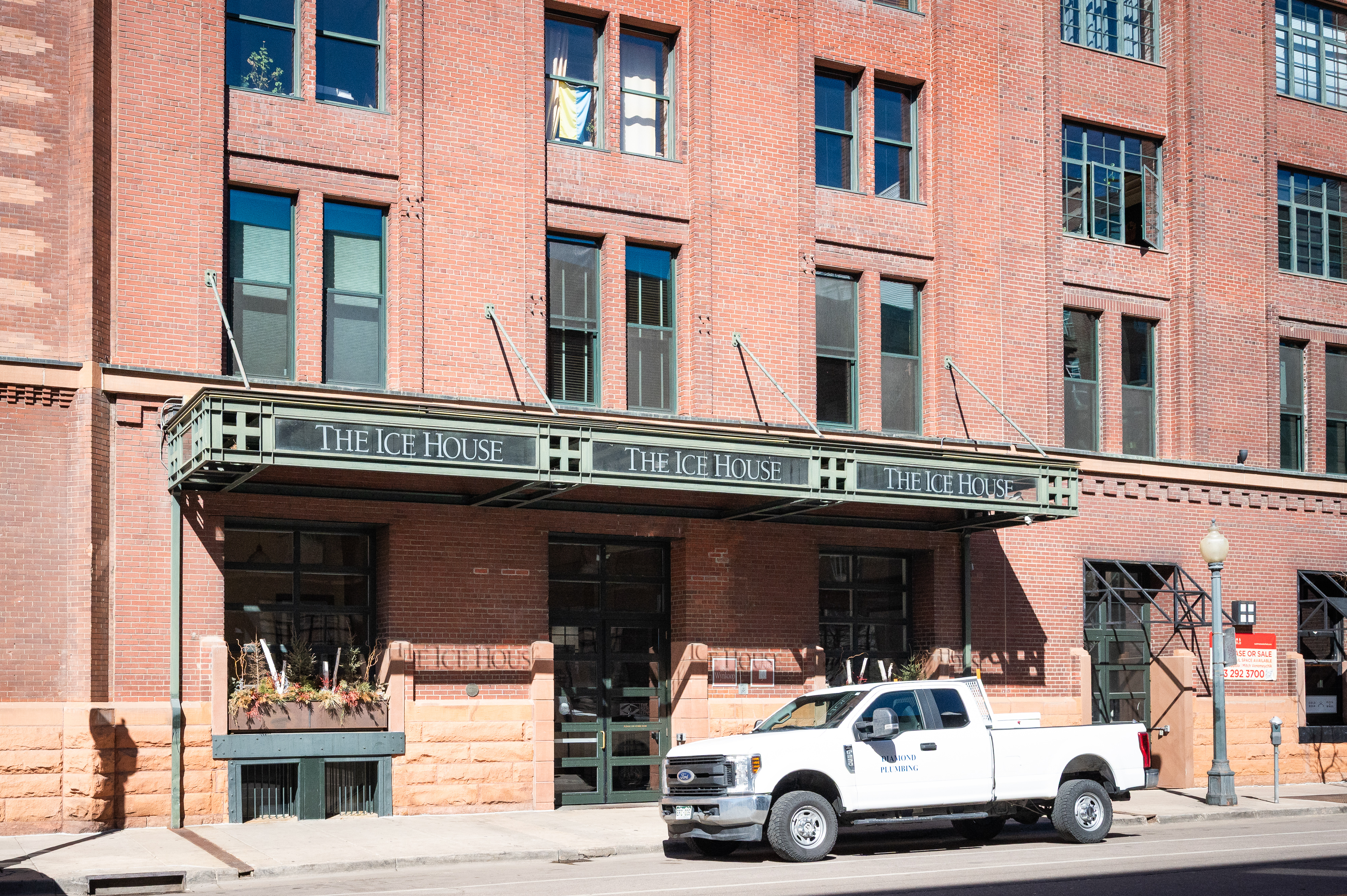  Unit 518 Occupies the Top Floor of the Ice House Lofts - 物件實景