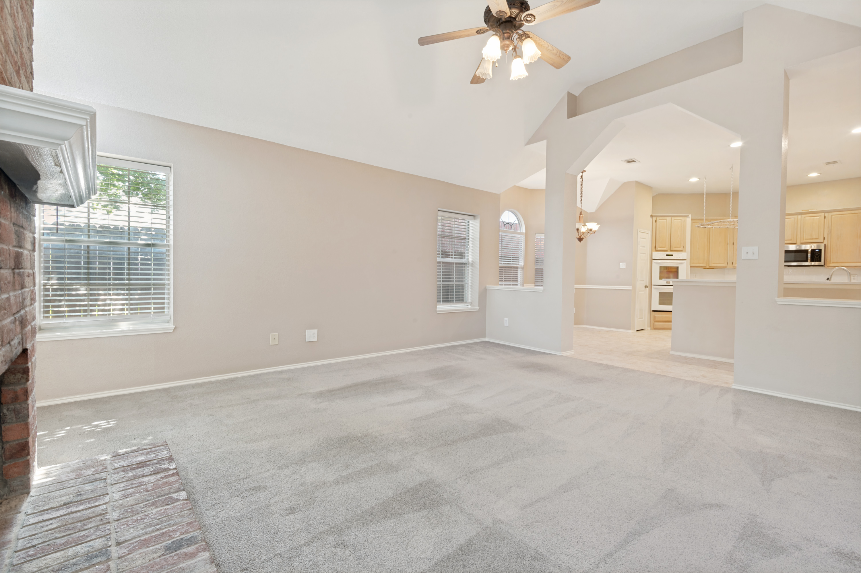  4244 Peppermill Lane - 物件實景