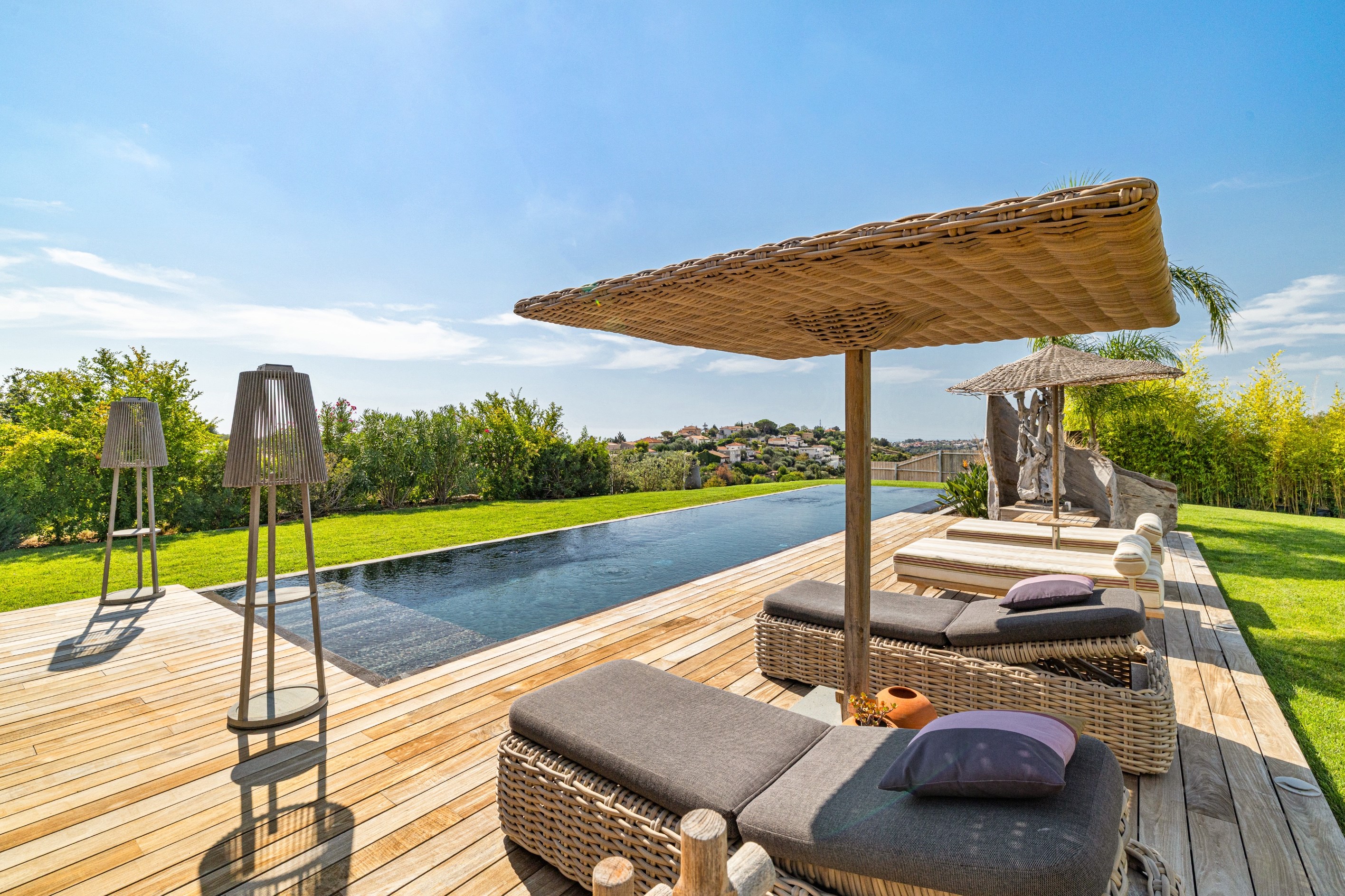  Spectacular Architect-Designed Villa with Pool and Sea Views in Nice Crémat - 物件實景