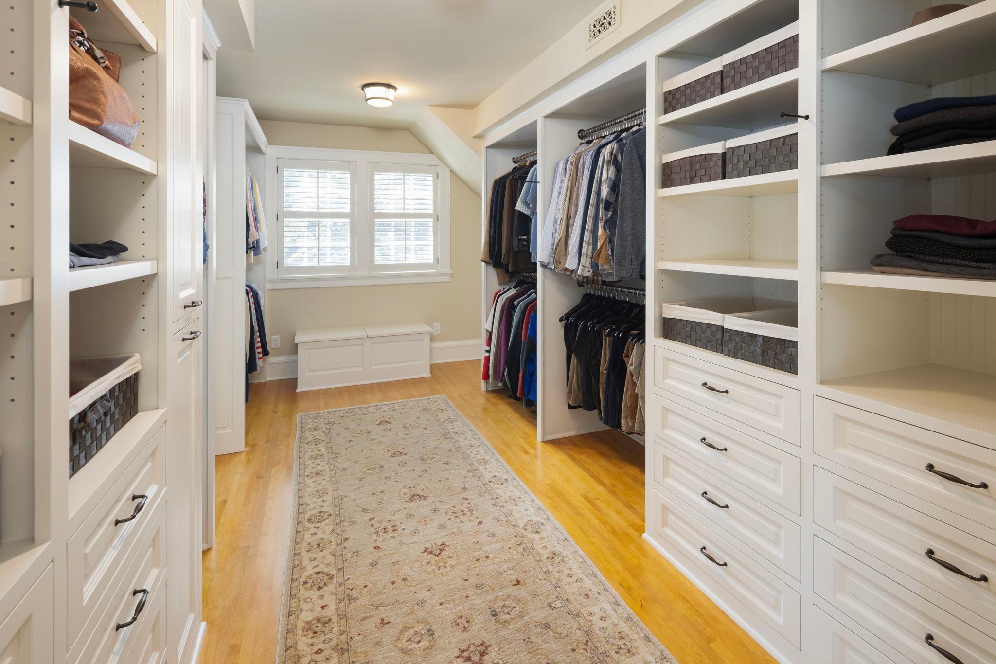 Minneapolis, Minnesota, 55405, United States, 5 Bedrooms Bedrooms, ,3 BathroomsBathrooms,Residential,For Sale,2000918