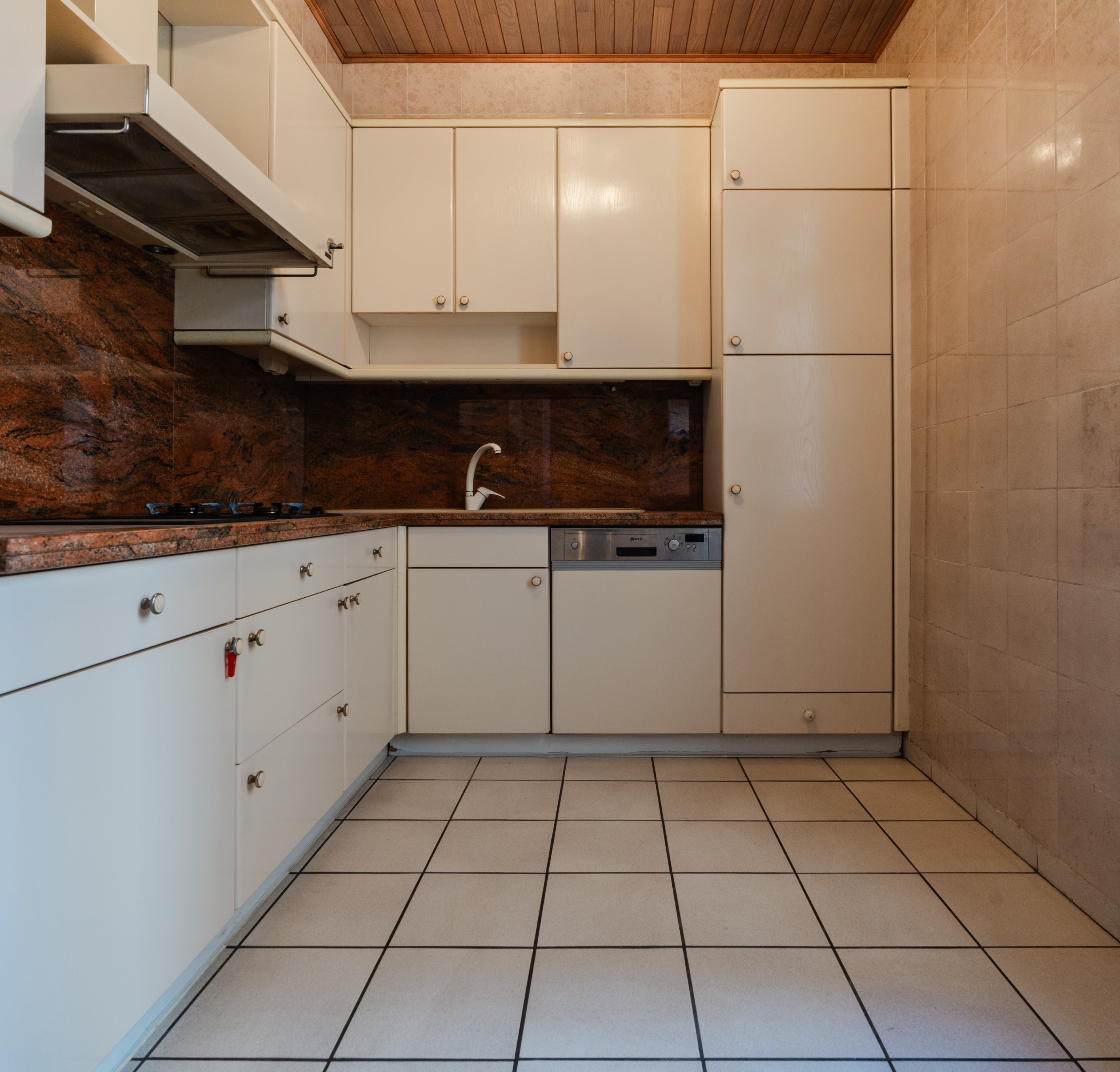  Character Townhouse with Parquet Floors, Terrace and Parking – Central Perpignan - 物件實景