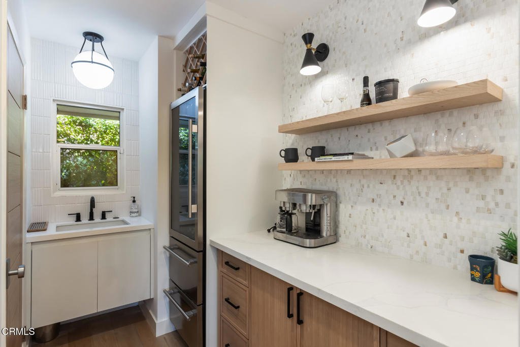 La Canada Flintridge, California, 91011, United States, 3 Bedrooms Bedrooms, ,3 BathroomsBathrooms,Residential,For Sale,1941612