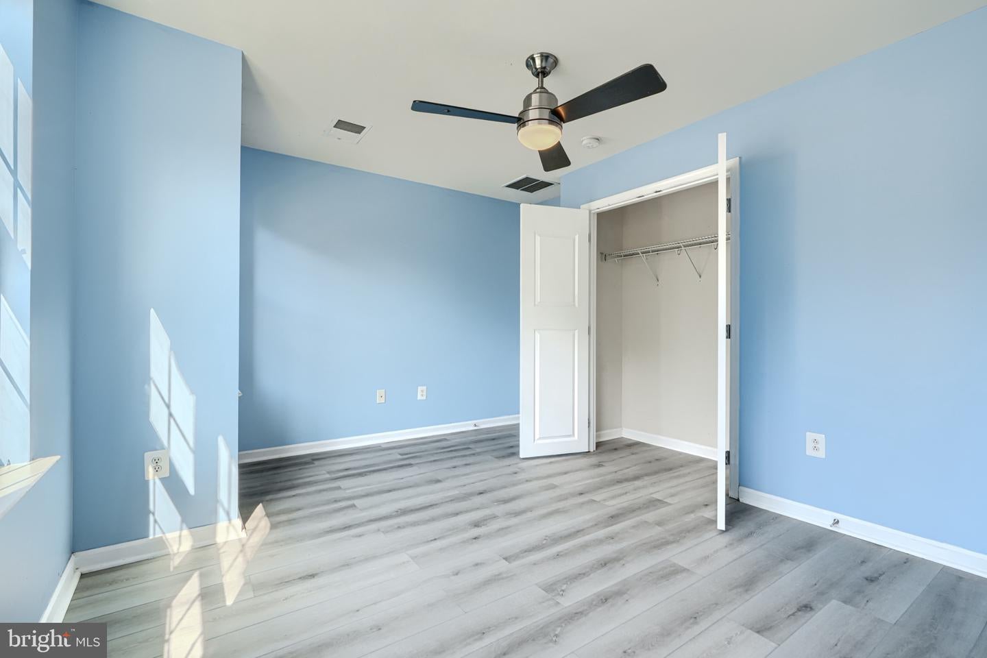 Glen Burnie, Maryland, 21060, United States, 4 Bedrooms Bedrooms, ,4 BathroomsBathrooms,Residential,For Sale,1983515