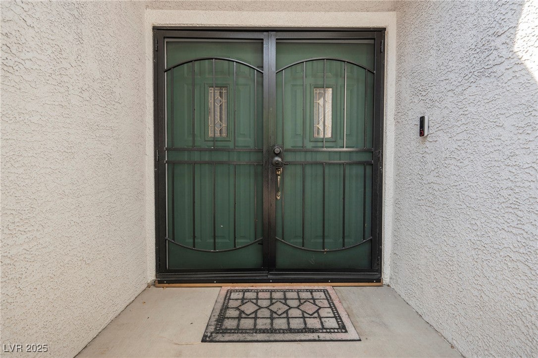 Henderson, Nevada, 89015, United States, 5 Bedrooms Bedrooms, ,2 BathroomsBathrooms,Residential,For Sale,1976773