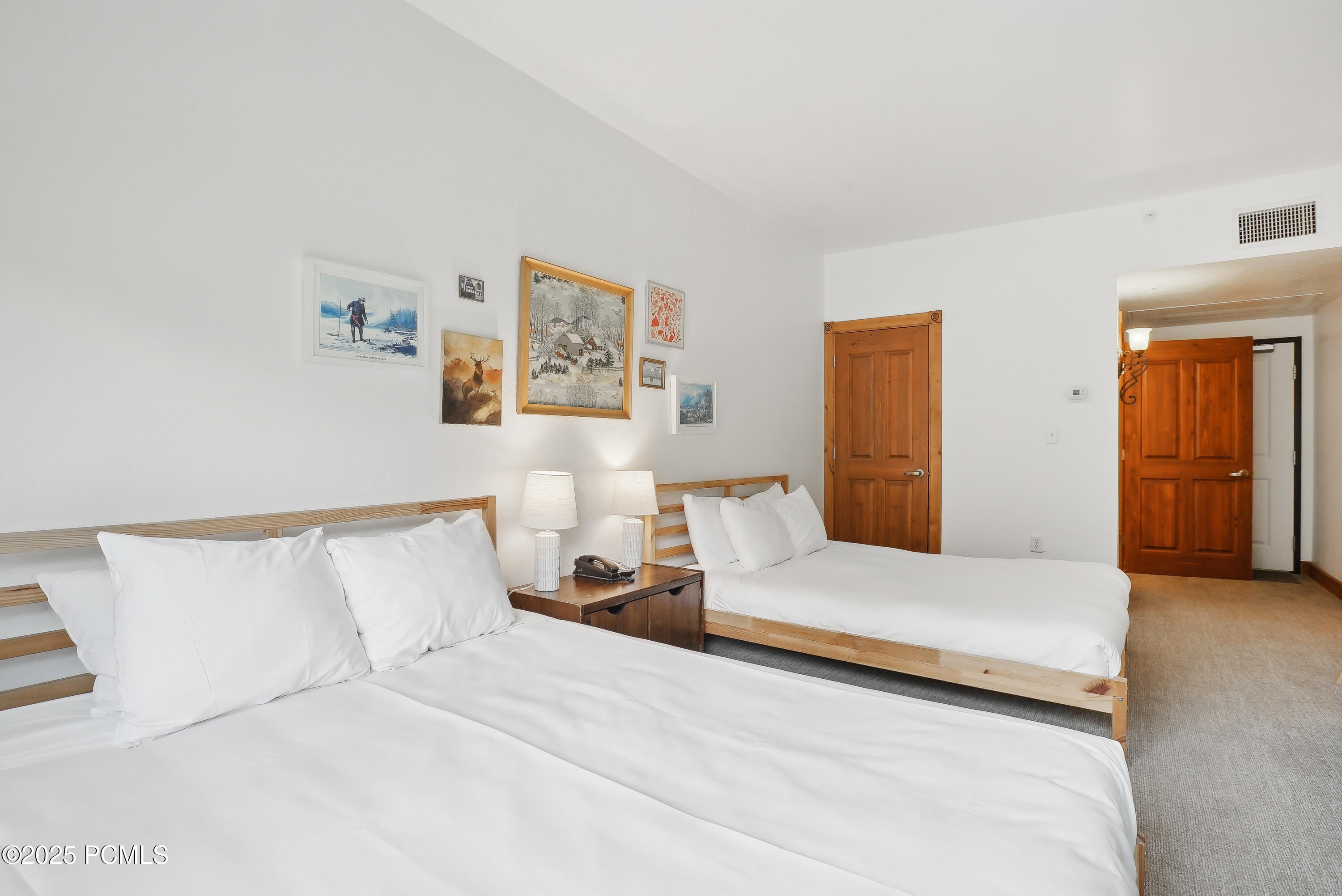 Midway, Utah, 84049, United States, 3 Bedrooms Bedrooms, ,3 BathroomsBathrooms,Residential,For Sale,1826612