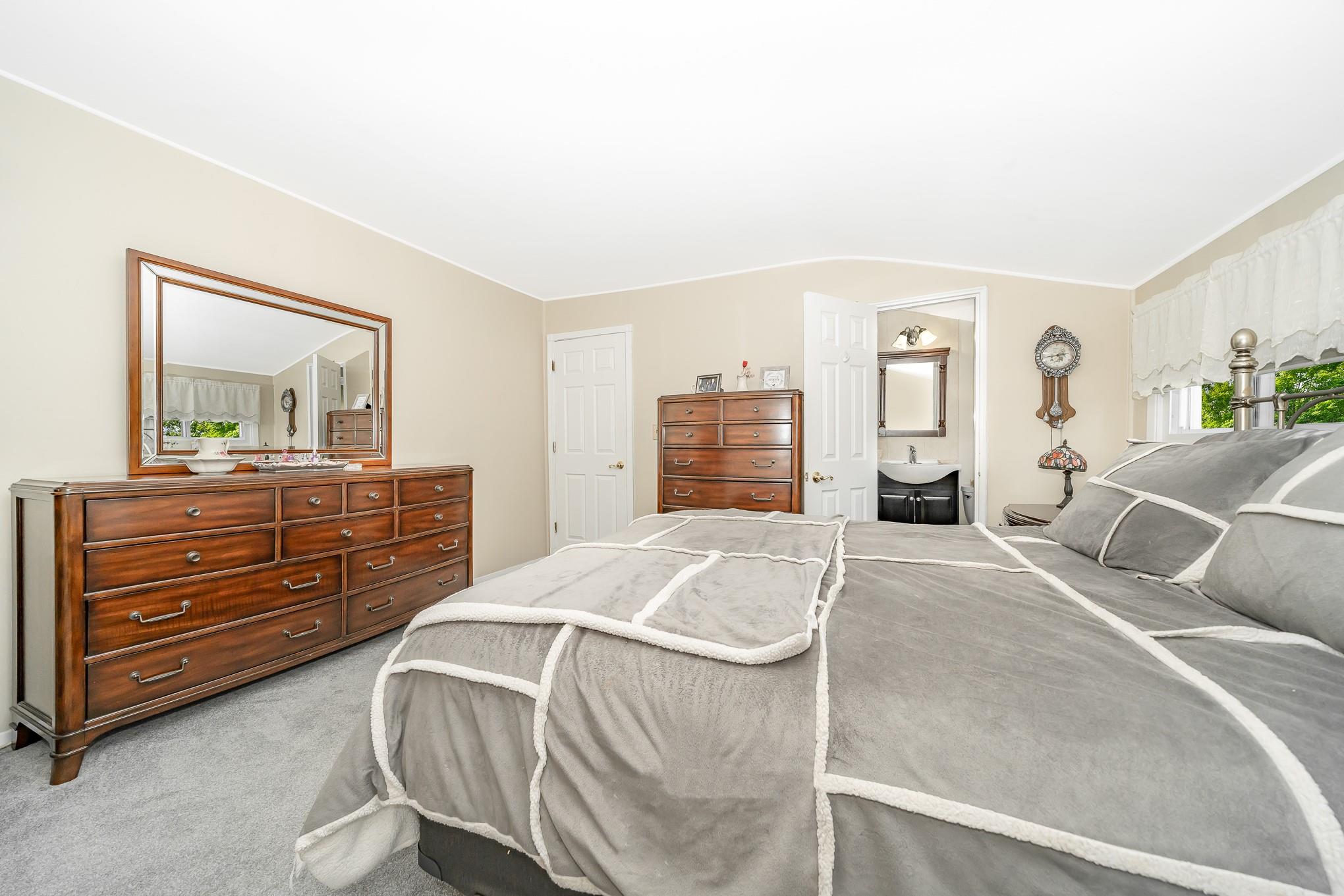Massapequa, New York, 11758, United States, 4 Bedrooms Bedrooms, ,2 BathroomsBathrooms,Residential,For Sale,1904411