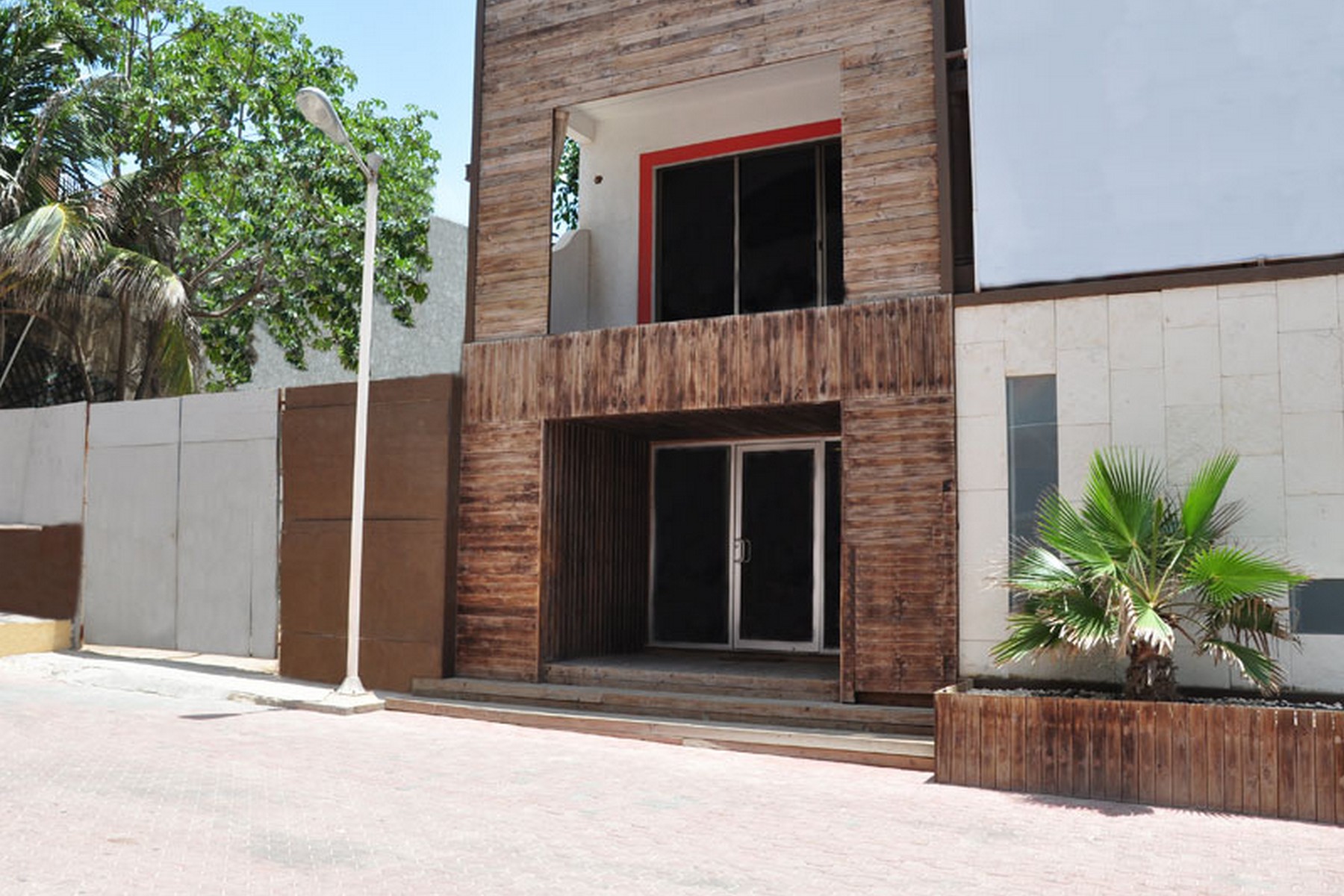  DEVELOPMENT PARCEL IN PREMIUM LOCATION IN DOWNTOWN STEPS FROM THE BEACH - 物件實景