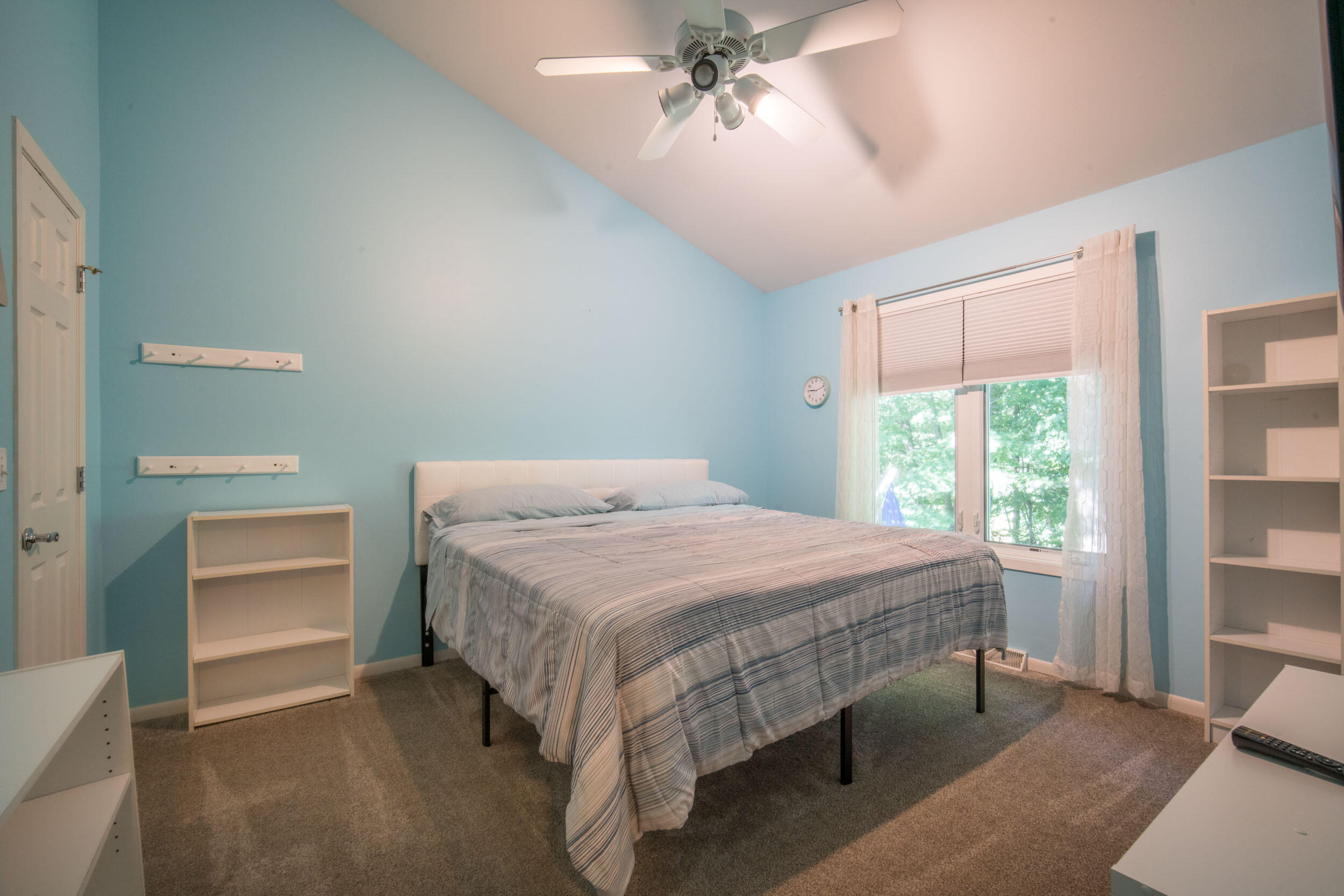 West Bend, Wisconsin, 53095, United States, 4 Bedrooms Bedrooms, ,3 BathroomsBathrooms,Residential,For Sale,1901192