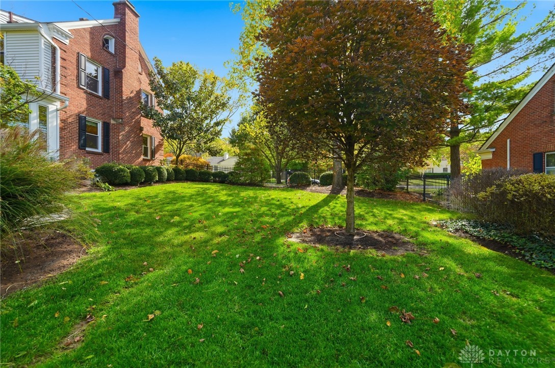 Oakwood, Ohio, 45409, United States, 4 Bedrooms Bedrooms, ,3 BathroomsBathrooms,Residential,For Sale,1987886