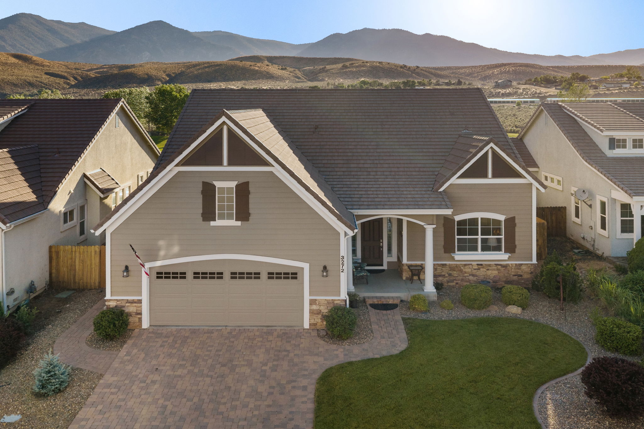  Refined Minden Living with Designer Touches and Captivating Mountain Views - 物件實景